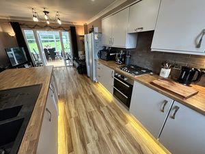 Photo 9- click for photo gallery